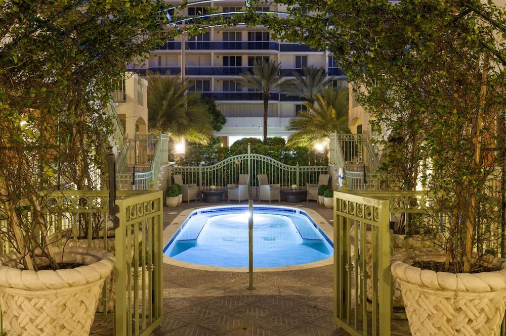 Sun Harbour Boutique Hotel Bal Harbour Exterior photo