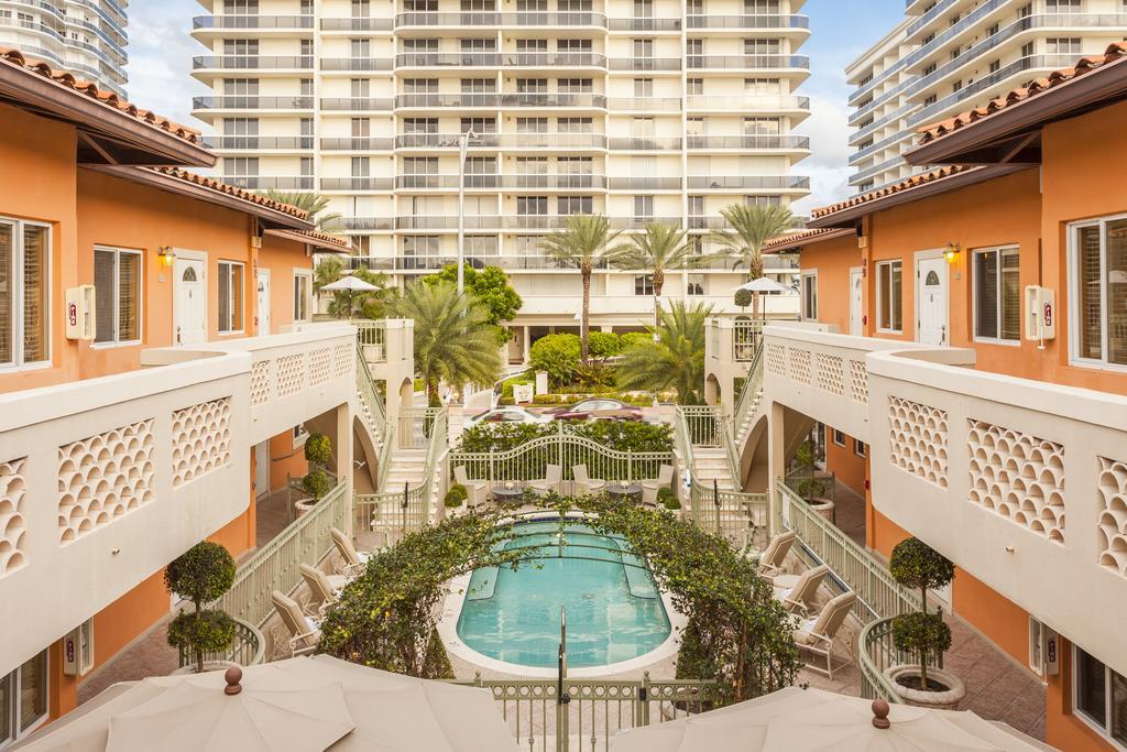 Sun Harbour Boutique Hotel Bal Harbour Exterior photo